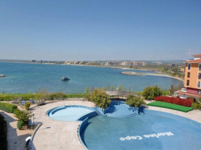 Beach Pool and Spa Apartment in Marina Cape